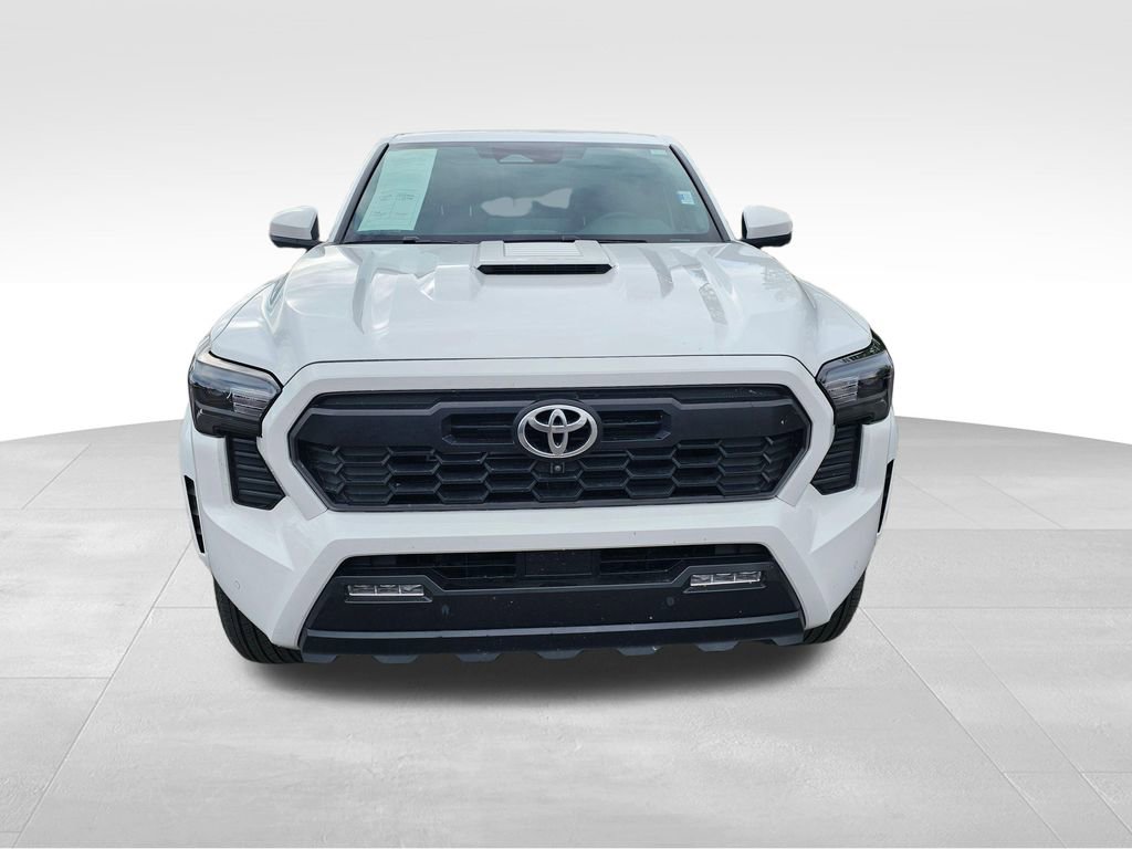 Used 2024 Toyota Tacoma TRD Sport w/ TRD Sport Premium Package AWD/4WD image 3