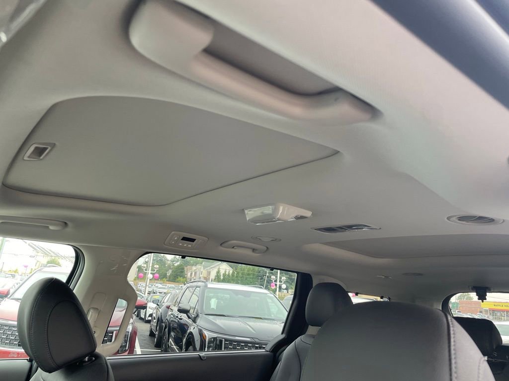 New 2026 Kia Carnival SX Prestige image 12