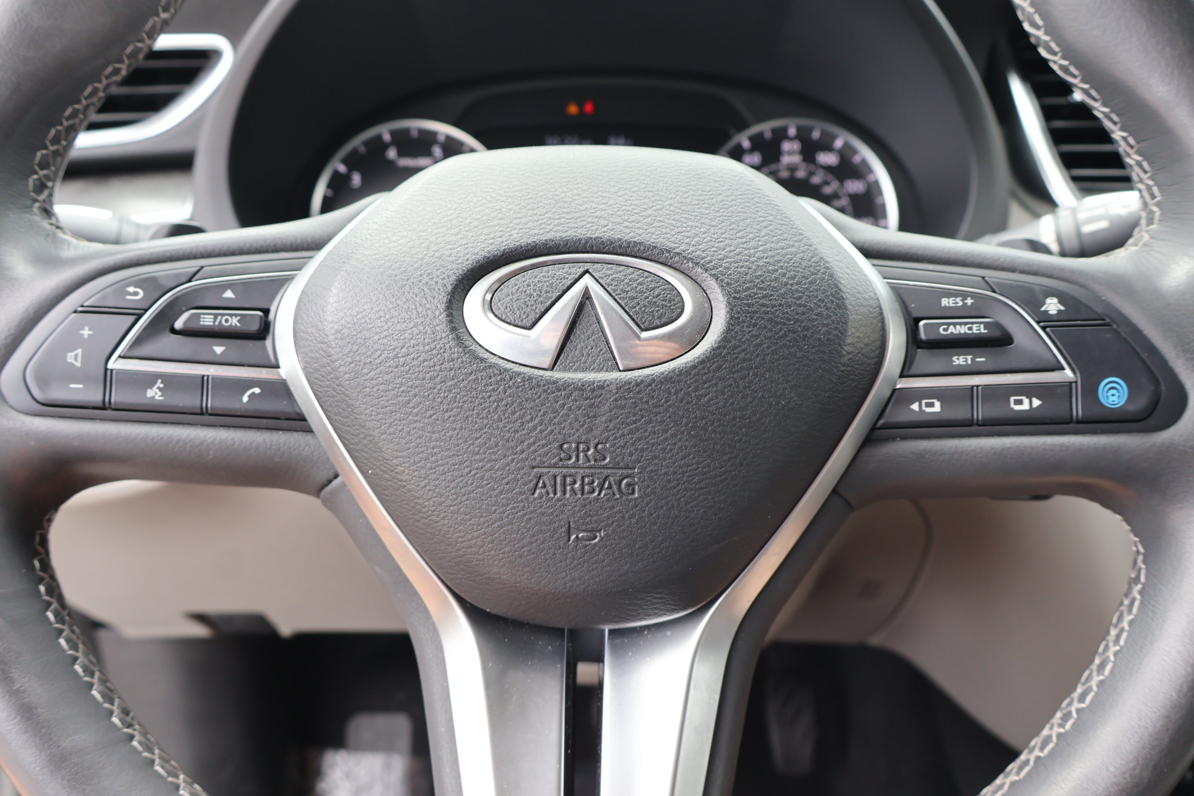 Certified 2023 INFINITI QX50 Luxe FWD image 24