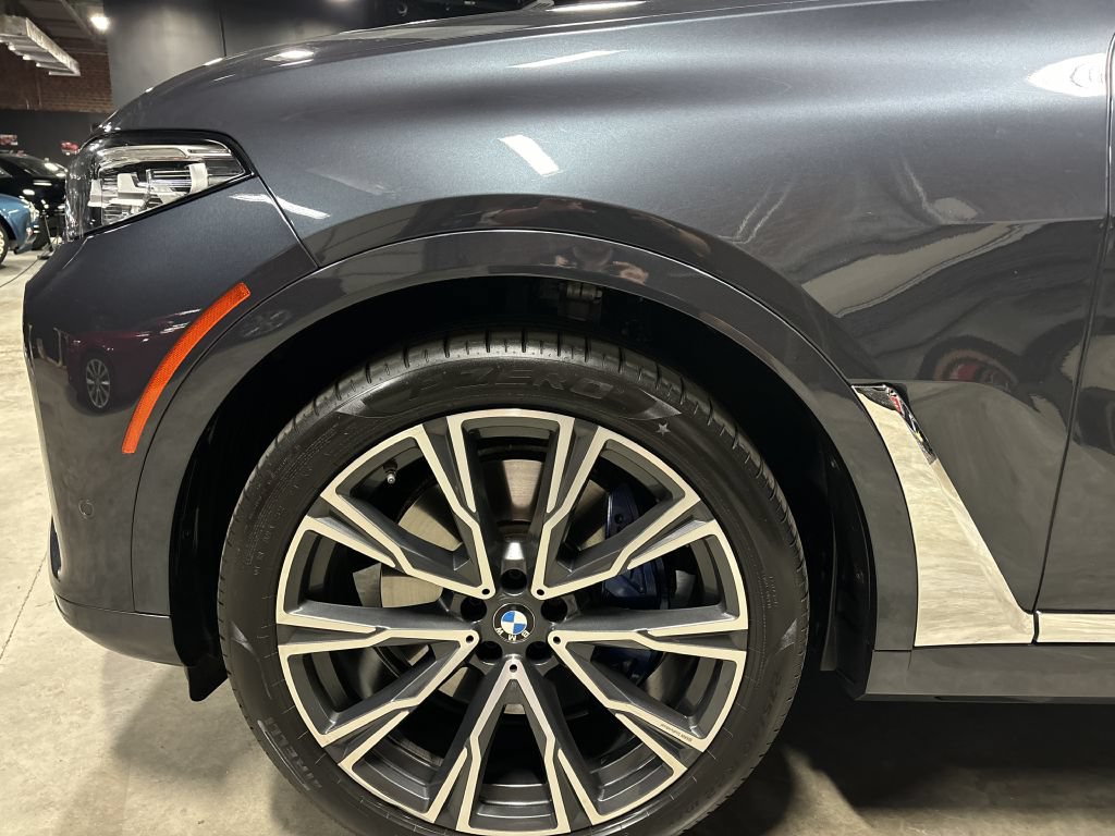 Used 2021 BMW X7 xDrive40i w/ Premium Package AWD/4WD image 21