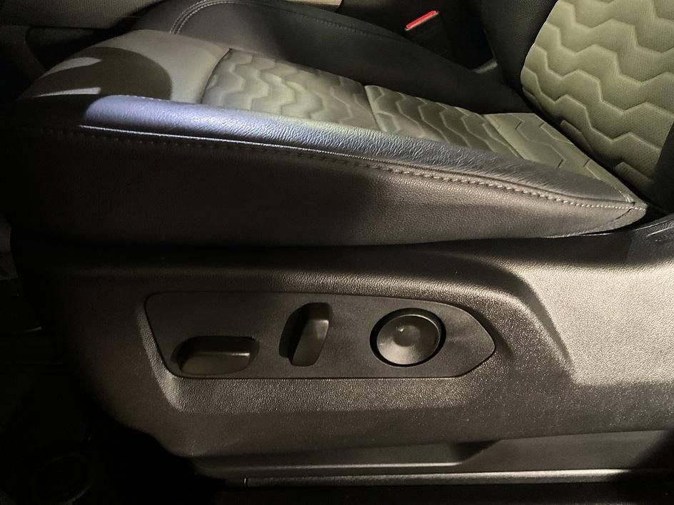 Used 2025 Chevrolet Silverado 1500 ZR2 w/ Dark Appearance Package image 27