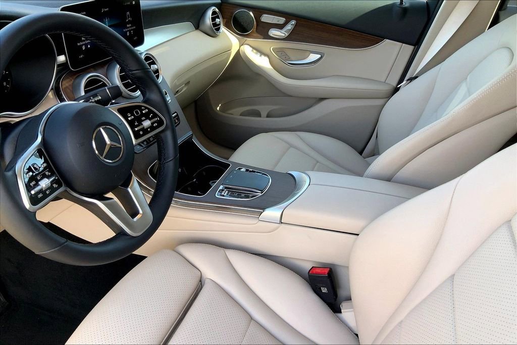 Used 2023 Mercedes-Benz GLC 300 4MATIC Coupe image 17