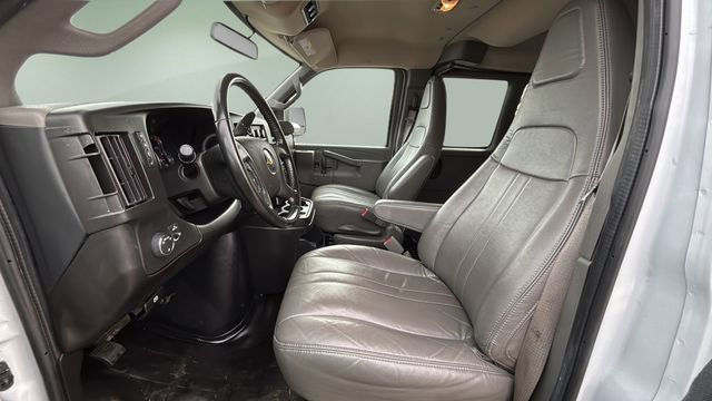 Used 2022 Chevrolet Express 3500 LS image 17