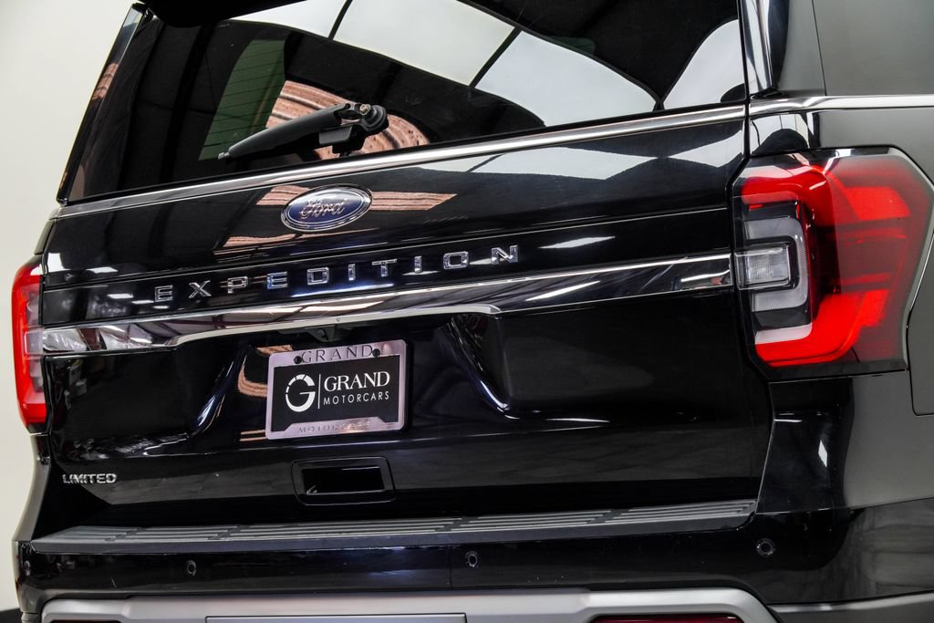 Used 2023 Ford Expedition Limited RWD image 14