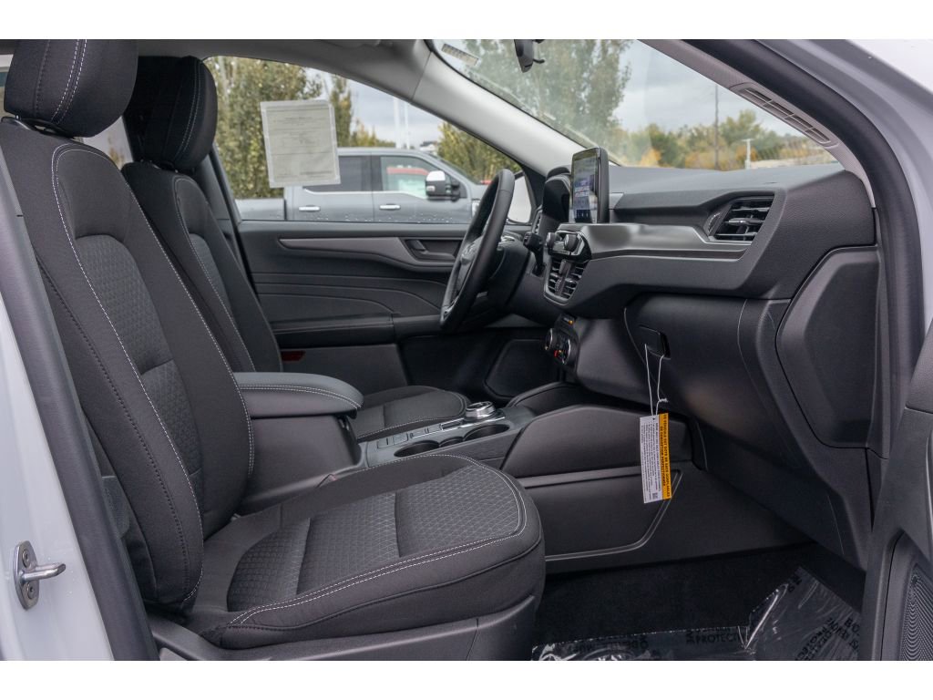 Used 2025 Ford Escape Active w/ Cold Weather Package image 10