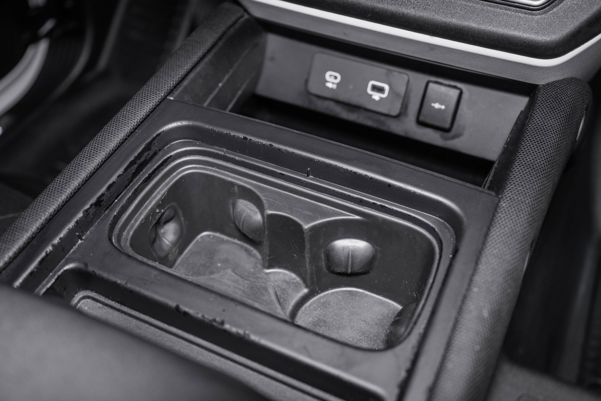 Used 2022 Land Rover Defender 110 X-Dynamic SE image 48