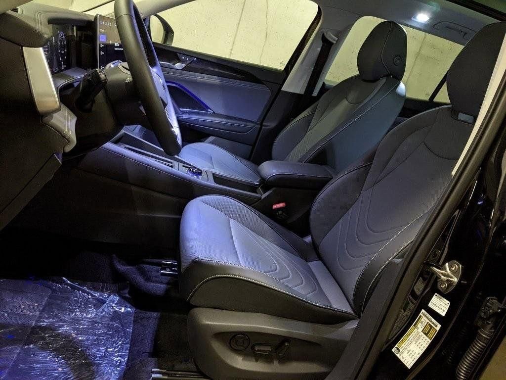 New 2026 Volkswagen Tiguan SE AWD/4WD image 11