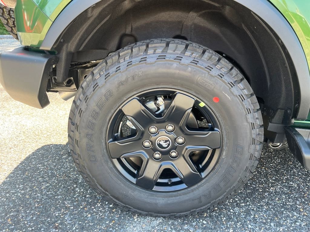 New 2025 Ford Bronco Outer Banks w/ Black Appearance Package image 20