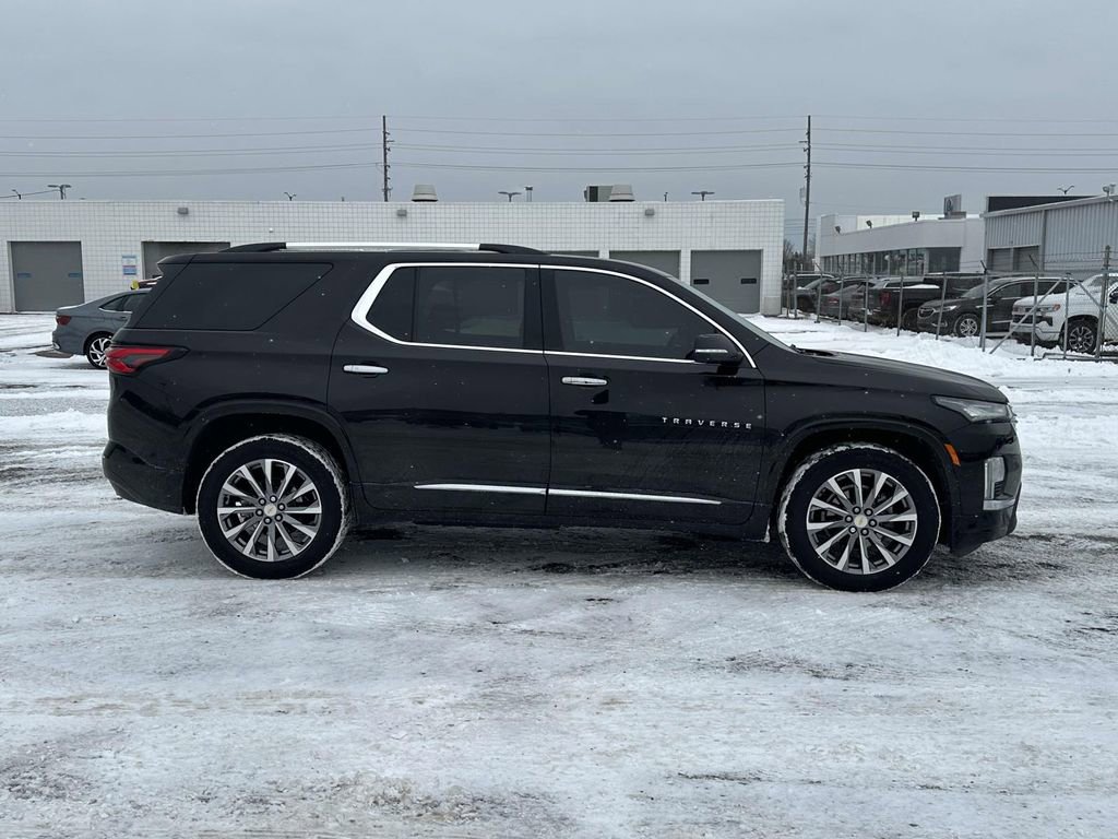 Certified 2023 Chevrolet Traverse Premier w/ LPO, Floor Liner Package image 3