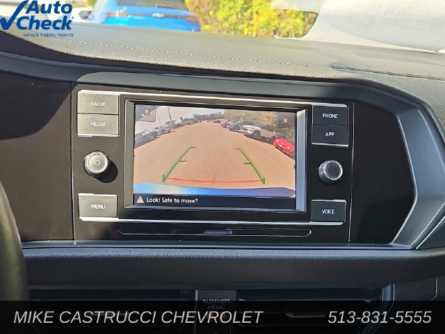 Used 2024 Volkswagen Jetta SE FWD image 17