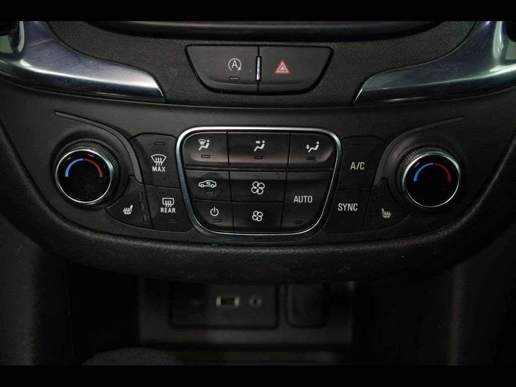 Used 2023 Chevrolet Equinox LT image 26