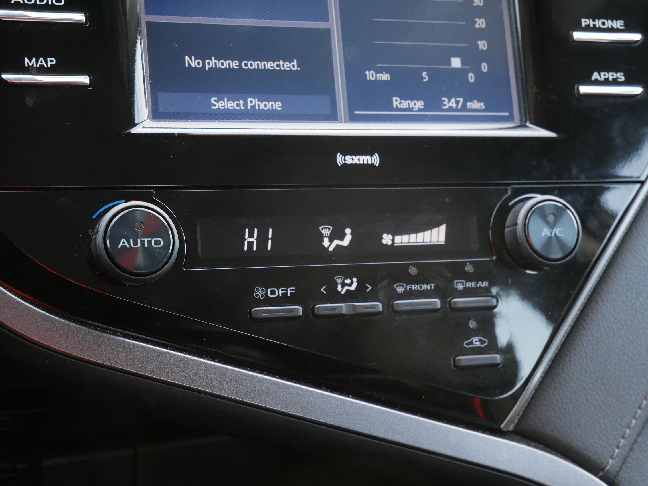 Used 2020 Toyota Camry SE image 21