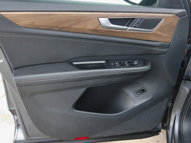 Used 2024 Volkswagen Atlas SE image 12