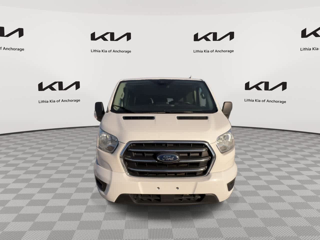 Used 2020 Ford Transit 150 XLT image 3