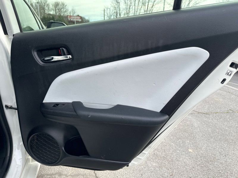 Used 2020 Toyota Prius XLE image 9
