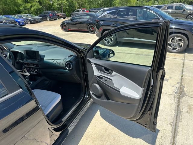 Used 2023 Hyundai Kona SEL w/ Cargo Package FWD image 15