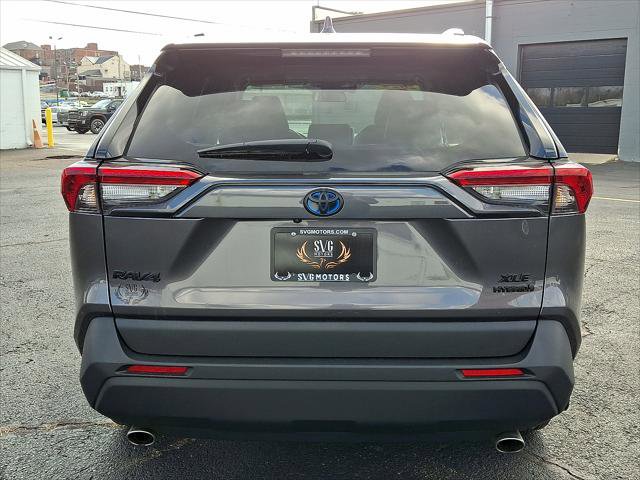 Used 2024 Toyota RAV4 XLE Premium w/ Weather Package AWD/4WD image 15
