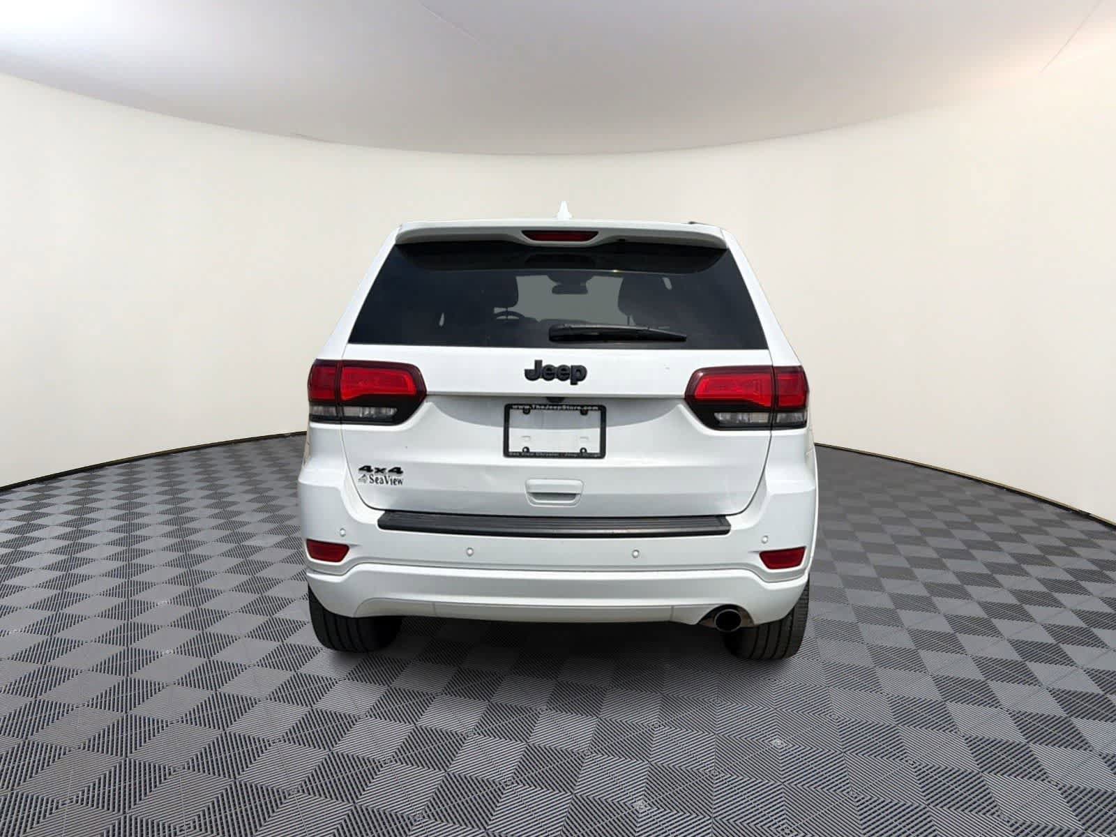 Used 2021 Jeep Grand Cherokee Laredo X AWD/4WD image 6