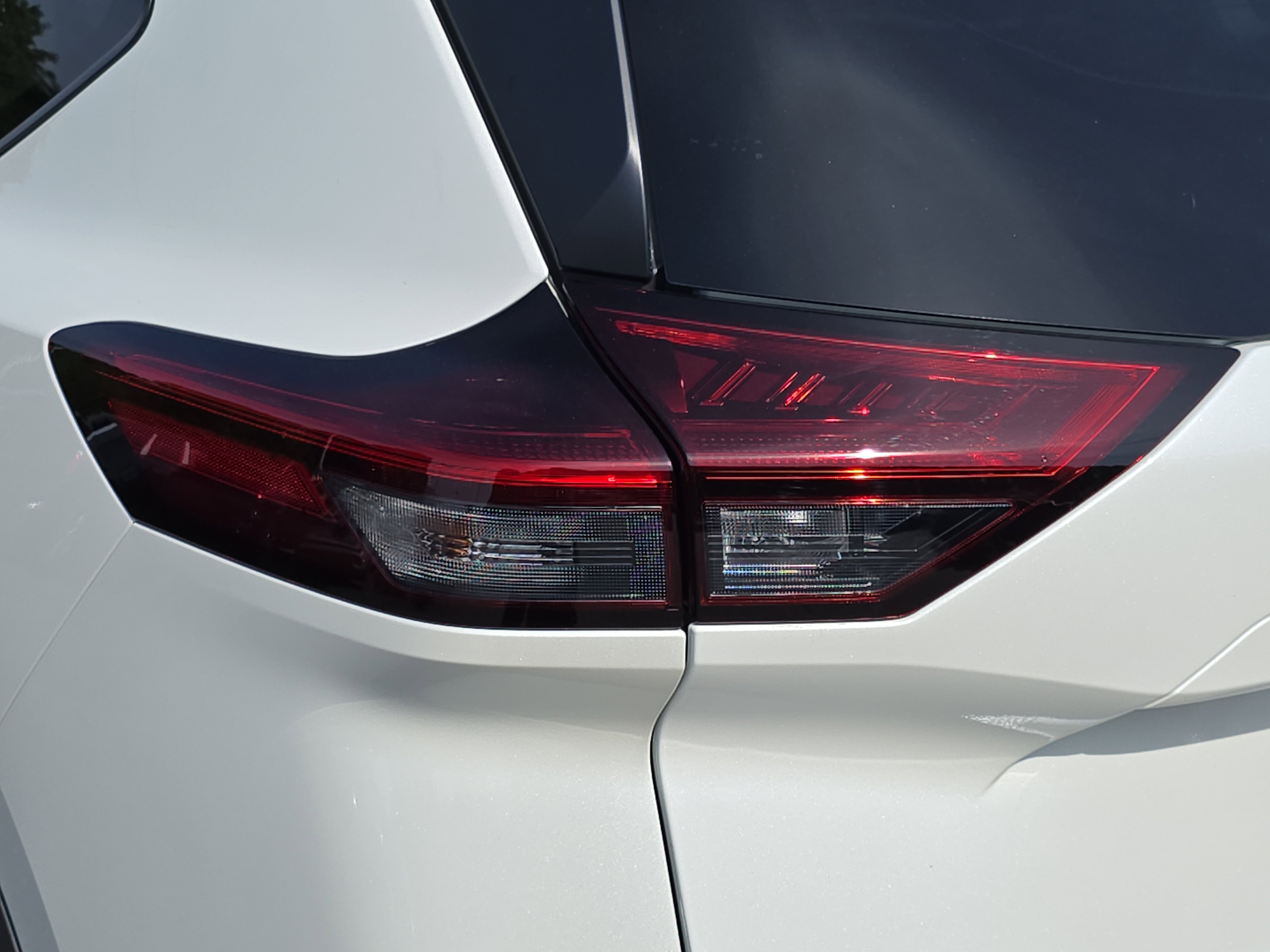 Used 2023 Nissan Rogue SV w/ SV Premium B Package FWD image 34