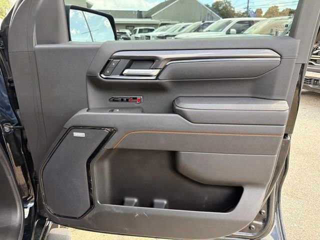 Used 2025 GMC Sierra 1500 AT4 w/ AT4 Premium Package AWD/4WD image 17