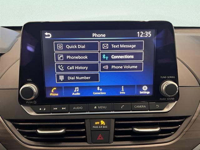 Used 2025 Nissan Altima 2.5 SV FWD image 19