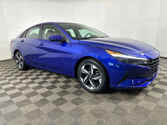 Certified 2023 Hyundai Elantra SEL w/ Convenience Package image 2