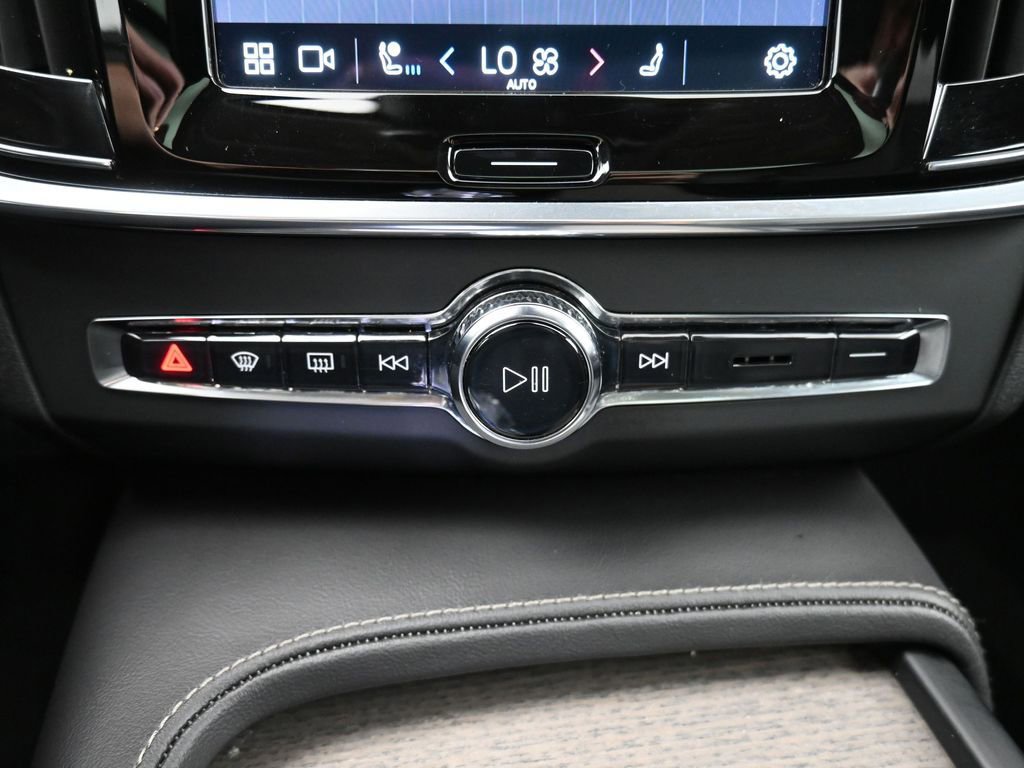 Used 2023 Volvo S90 B6 Ultimate w/ Protection Package Premier image 17