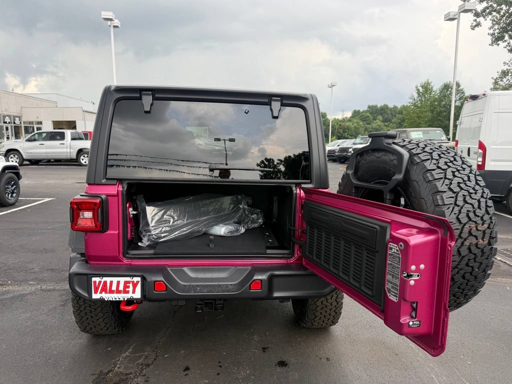 New 2026 Jeep Wrangler Unlimited Rubicon w/ Xtreme 35 Tire Package AWD/4WD image 44