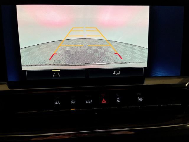 Used 2023 Chevrolet Silverado 1500 LT image 22