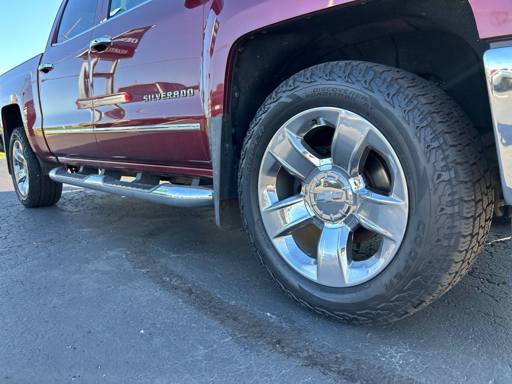 Used 2017 Chevrolet Silverado 1500 LTZ w/ Sport Package AWD/4WD image 10