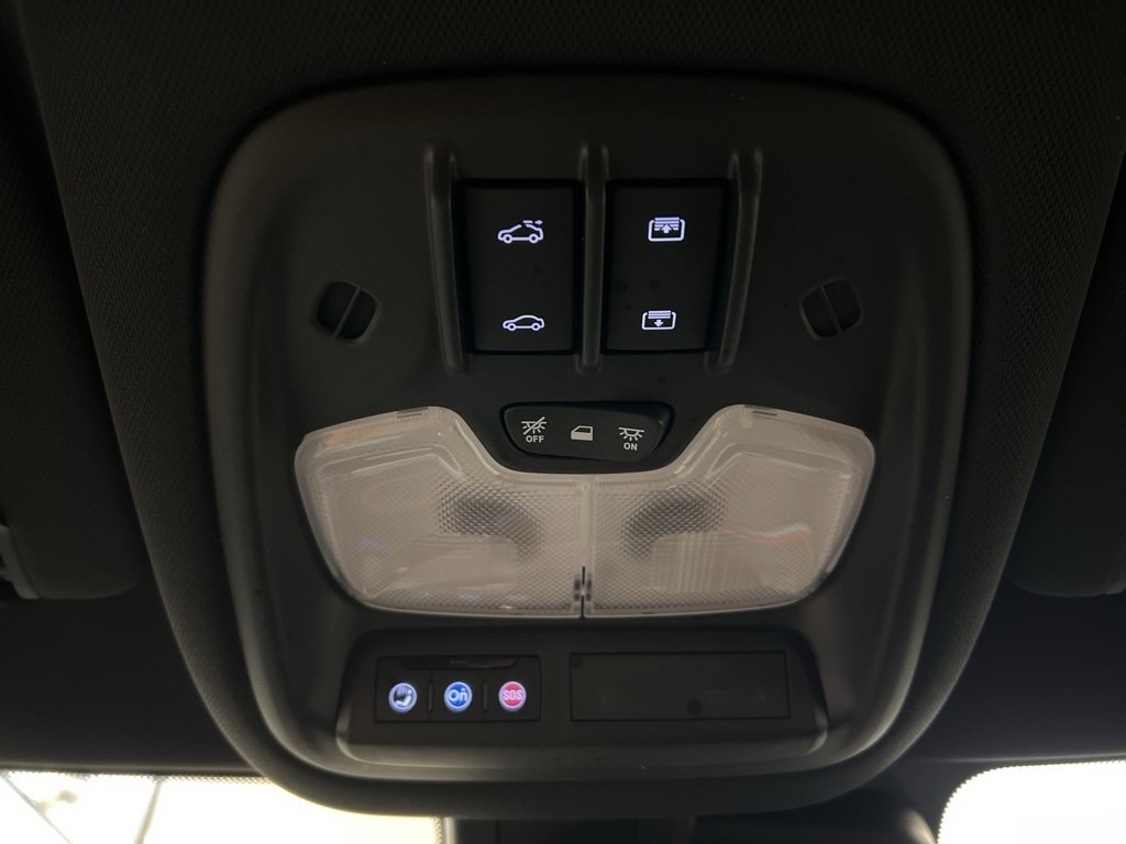 Used 2025 Chevrolet TrailBlazer RS w/ Convenience Package image 26