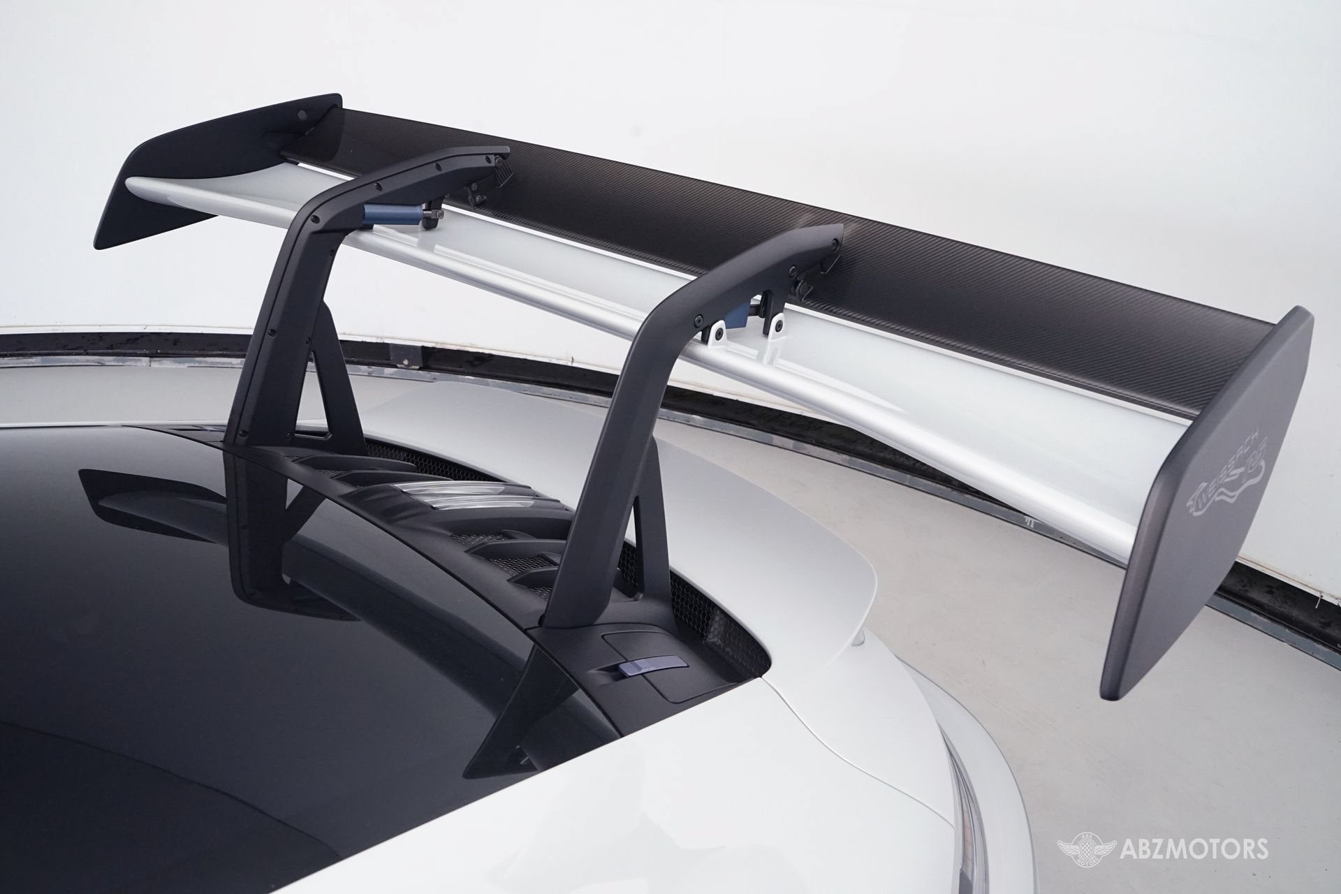 Used 2024 Porsche 911 GT3 RS RWD image 9