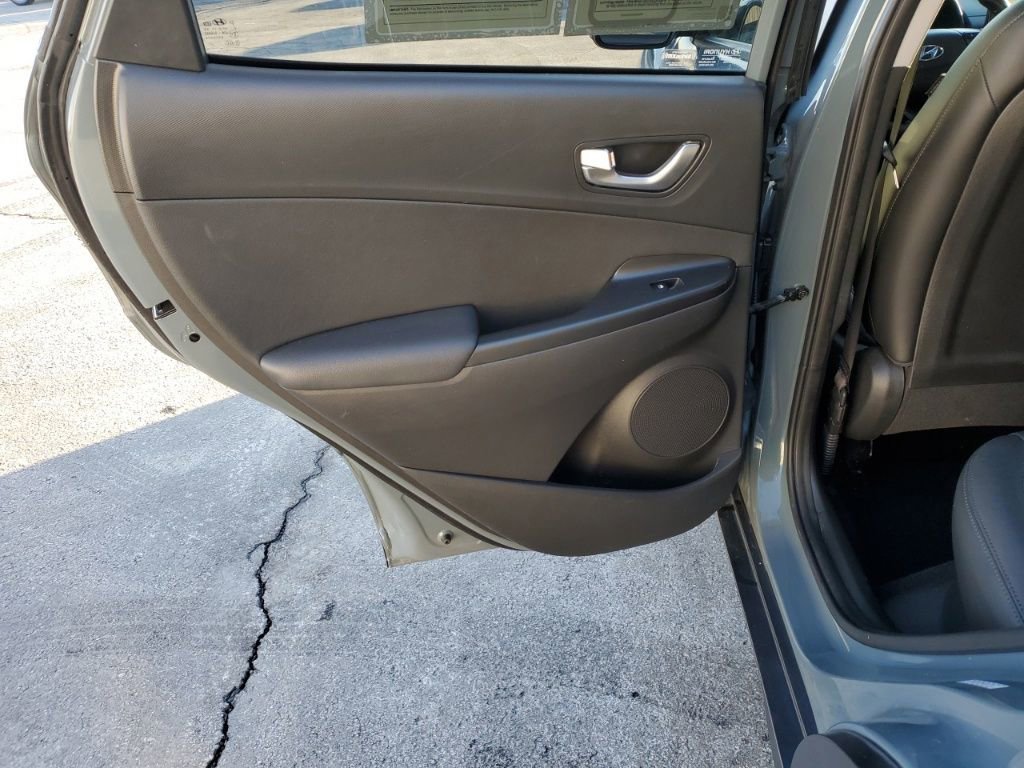 Used 2022 Hyundai Kona Limited w/ Cargo Package image 27