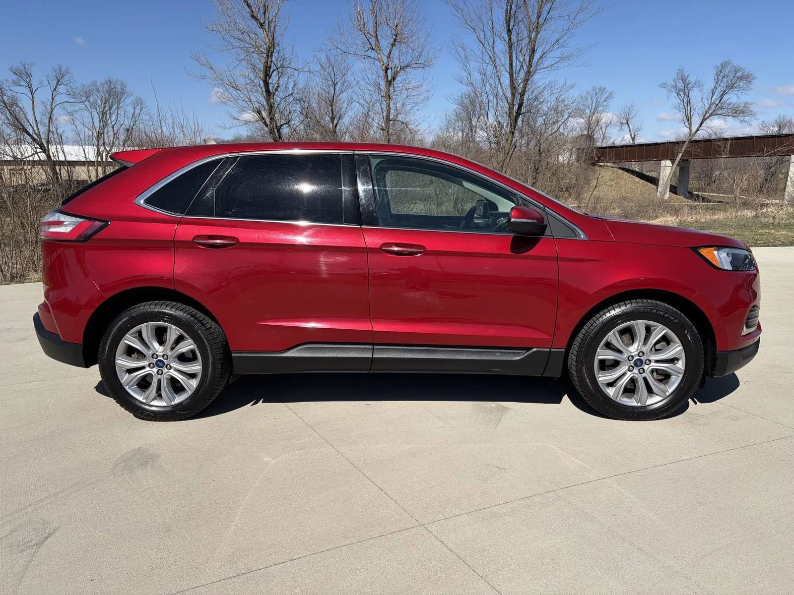 Used 2022 Ford Edge Titanium image 5