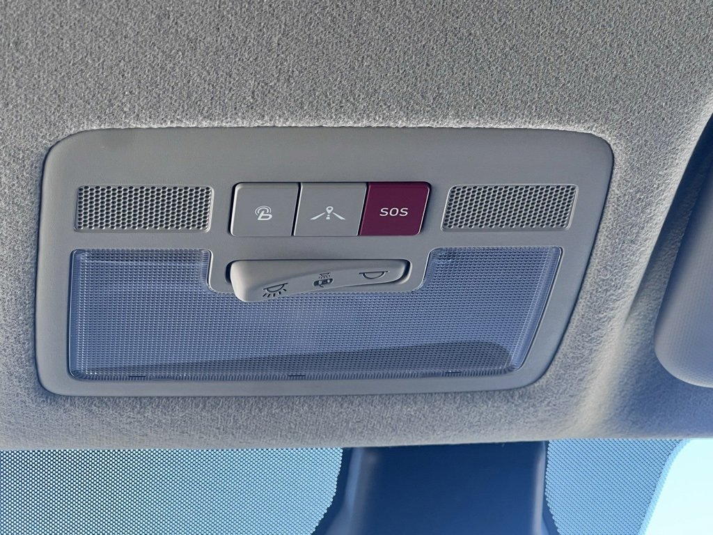 New 2025 Hyundai Venue Limited image 15