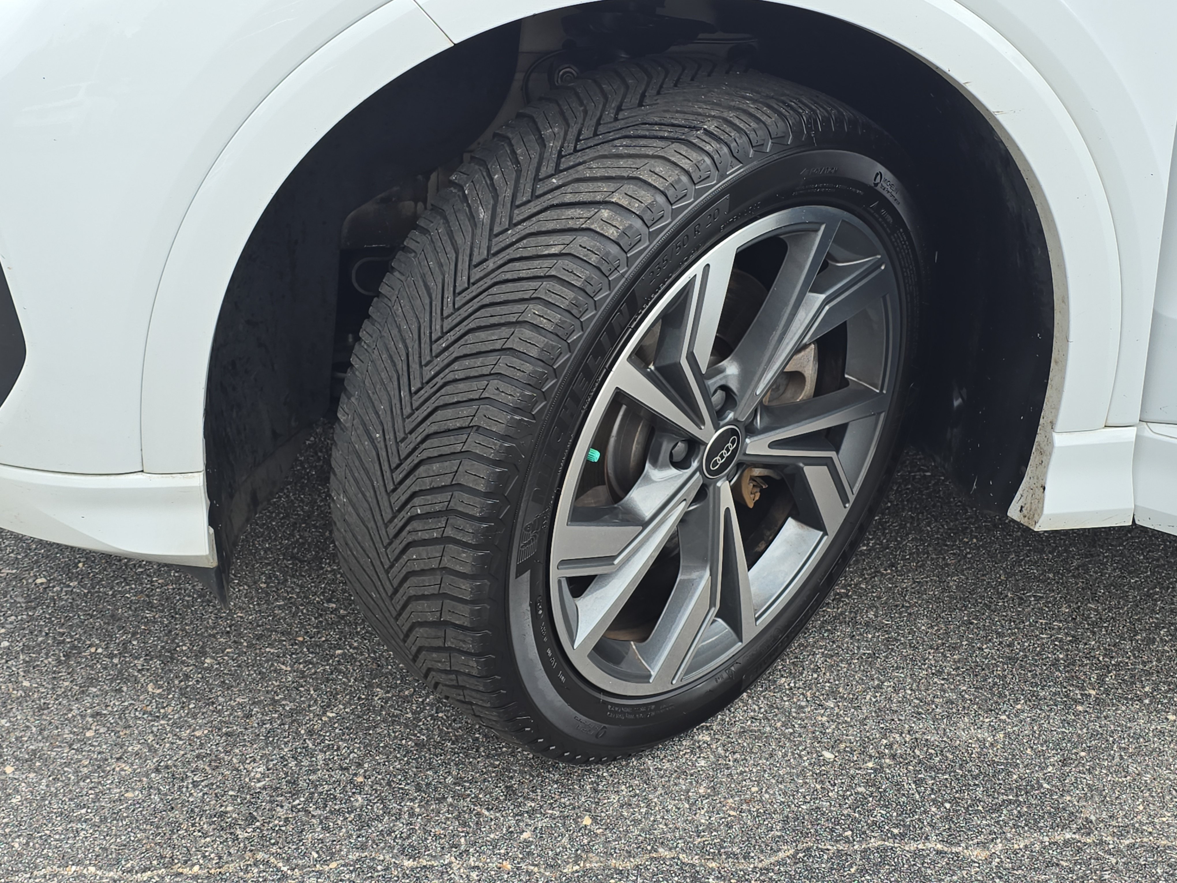 Used 2022 Audi Q4 e-tron Premium Plus AWD/4WD image 33
