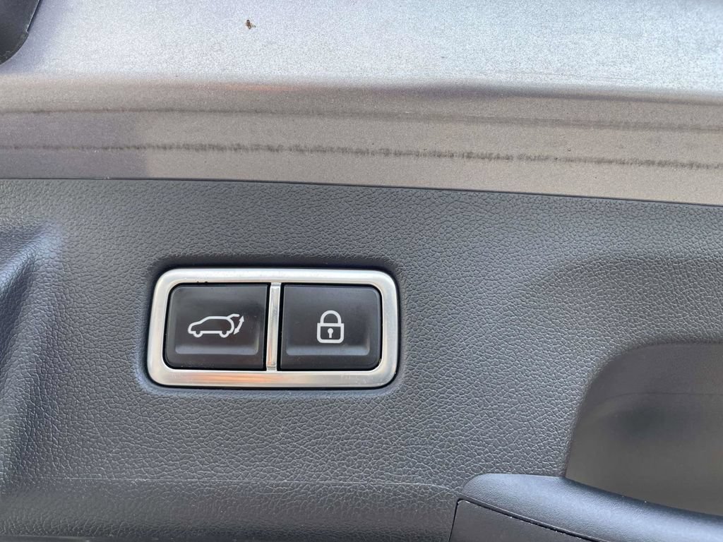Used 2023 Kia Sorento SX FWD image 12