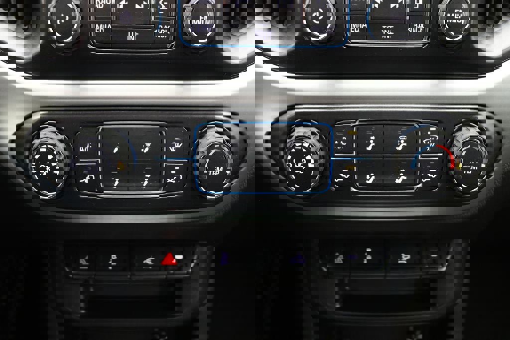 Used 2016 Chevrolet Colorado LT w/ Midnight Edition image 24