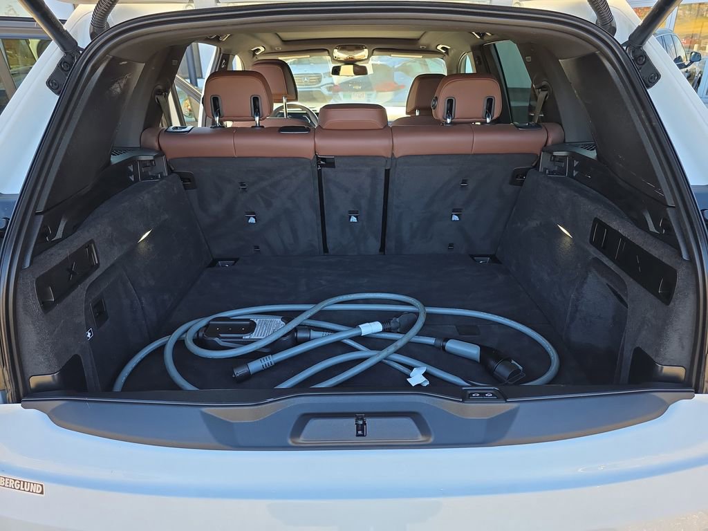 Used 2025 BMW X5 xDrive50e w/ Premium Package image 16