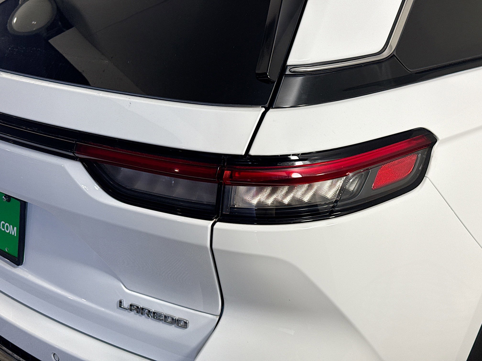 Used 2022 Jeep Grand Cherokee Laredo w/ Luxury Tech Group I image 34