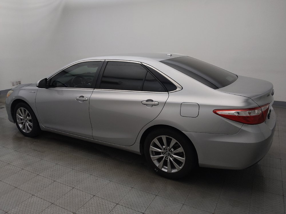 Used 2017 Toyota Camry XLE FWD image 3