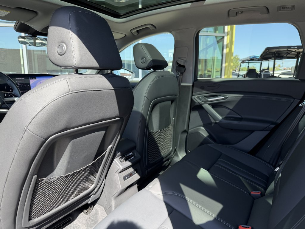 Used 2025 Audi Q6 e-tron Premium w/ Convenience Package RWD image 38