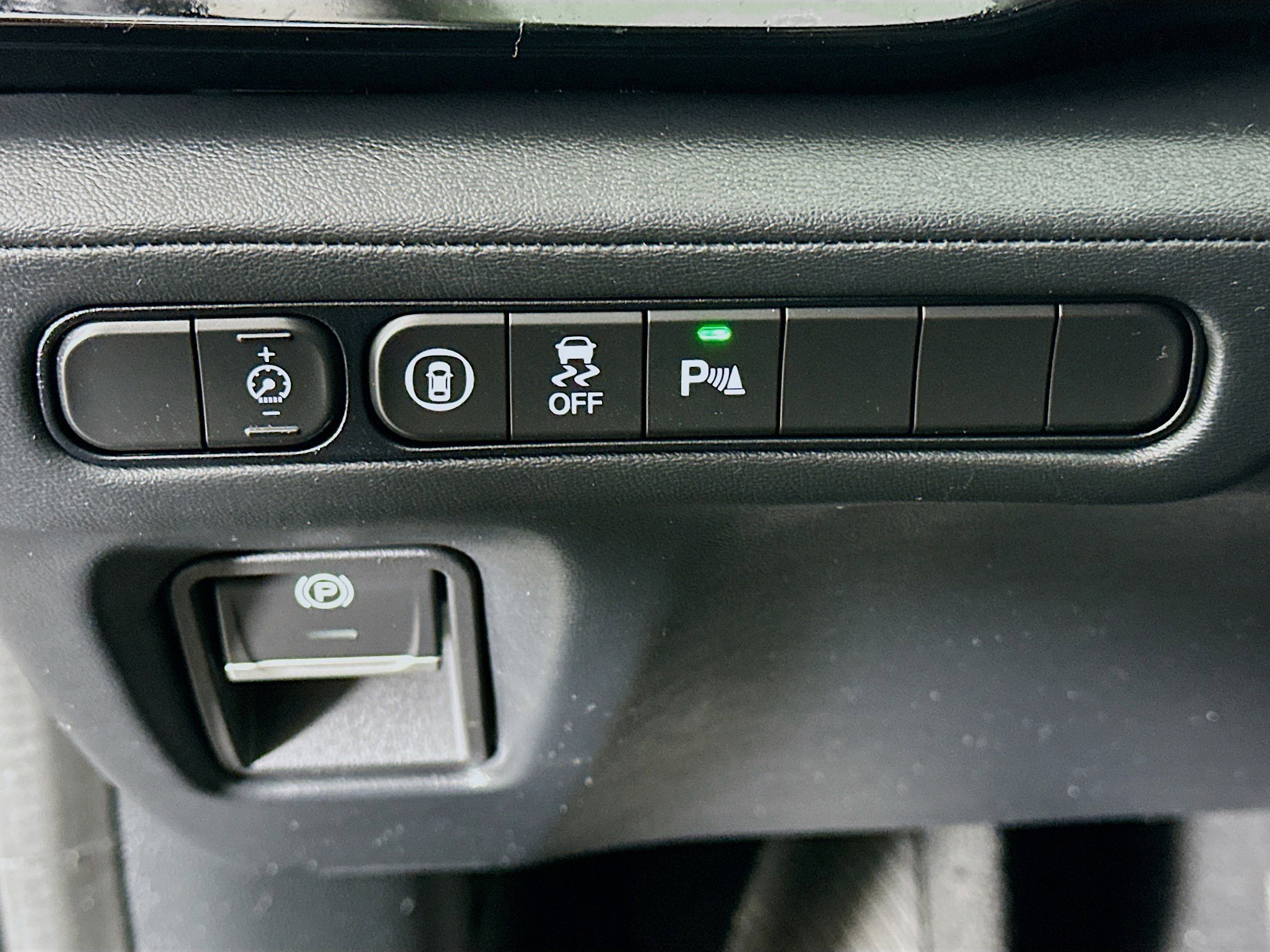 Used 2023 Acura MDX SH-AWD w/ Technology Package image 17