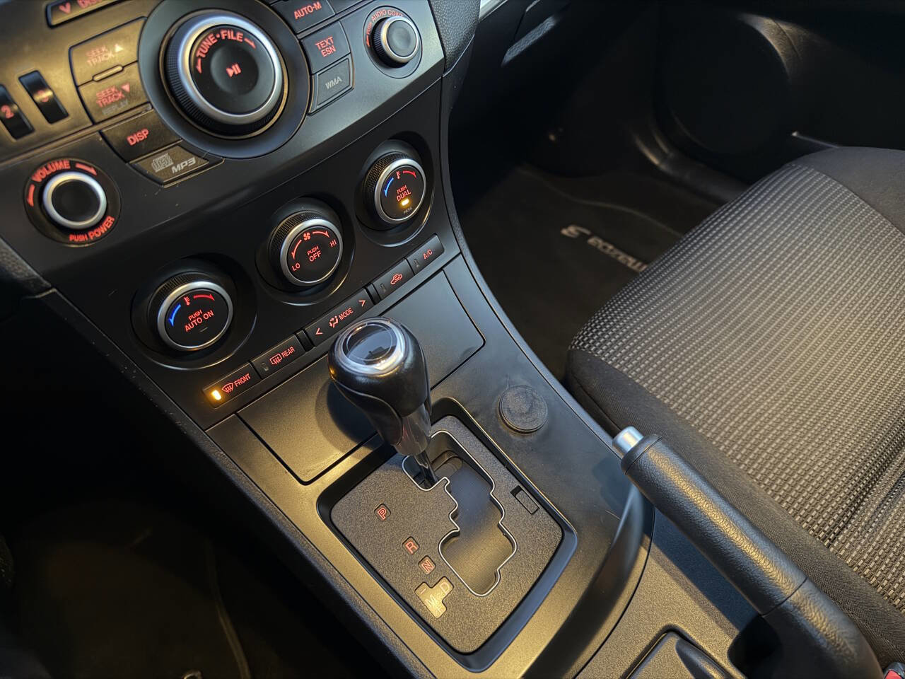 Used 2013 MAZDA MAZDA3 i Touring image 31