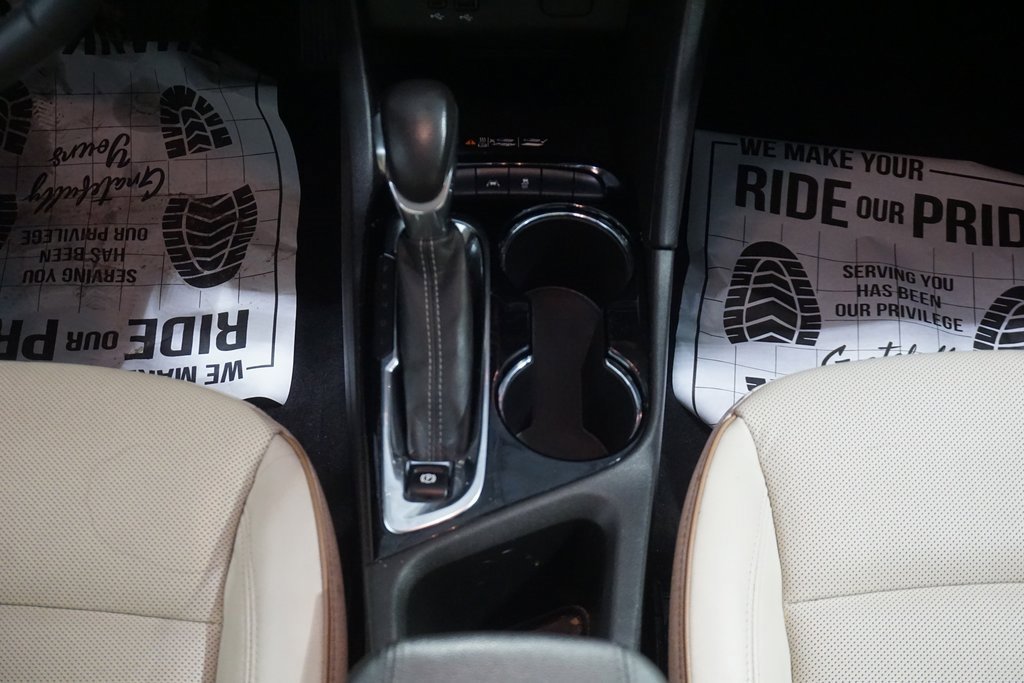 Used 2024 Buick Encore GX Avenir w/ Avenir Technology Package image 32