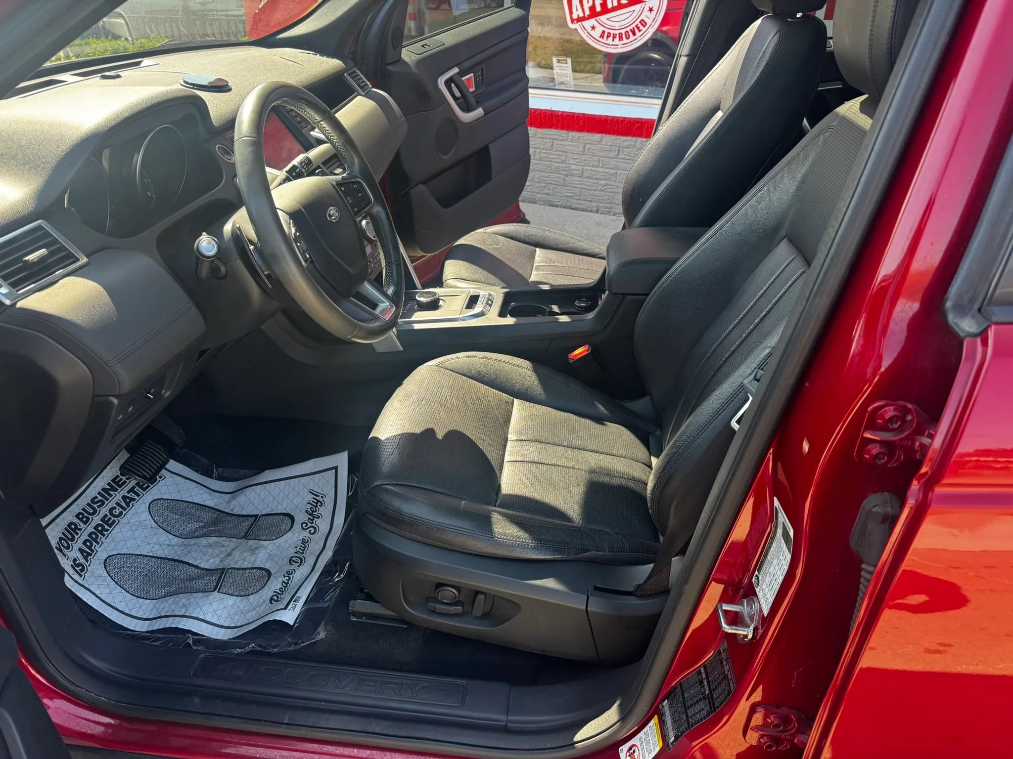 Used 2018 Land Rover Discovery Sport HSE AWD/4WD image 15
