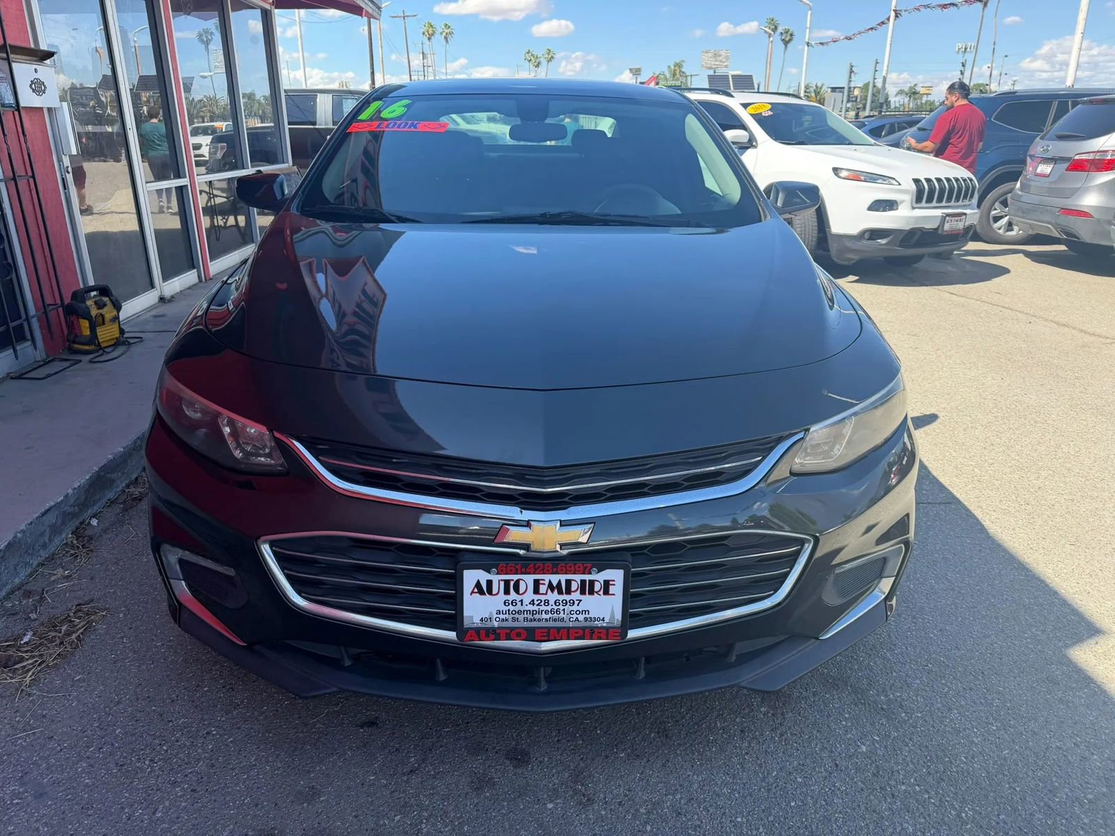 Used 2016 Chevrolet Malibu LT FWD image 3