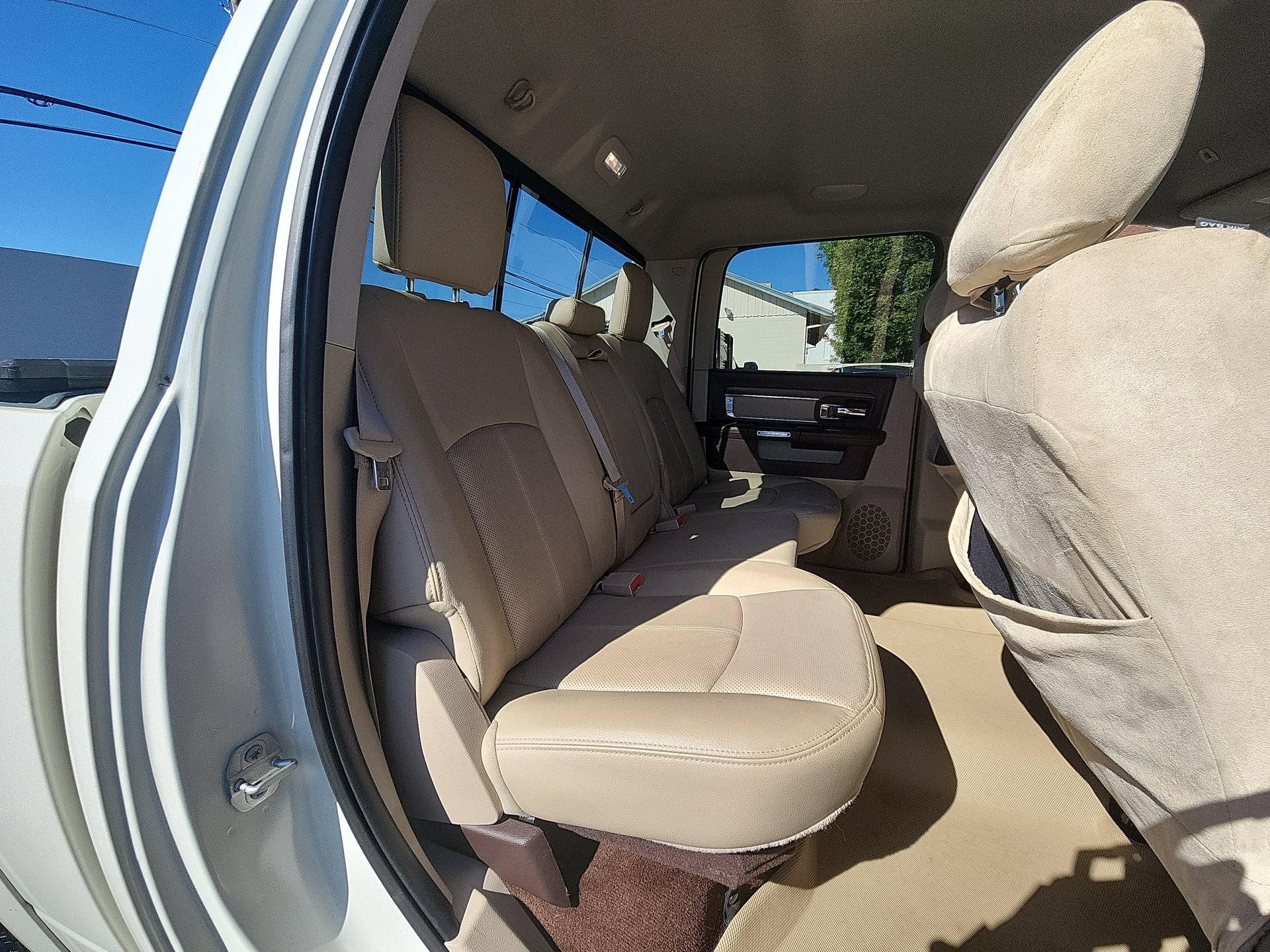 Certified 2018 RAM 1500 Laramie w/ Convenience Group AWD/4WD image 27