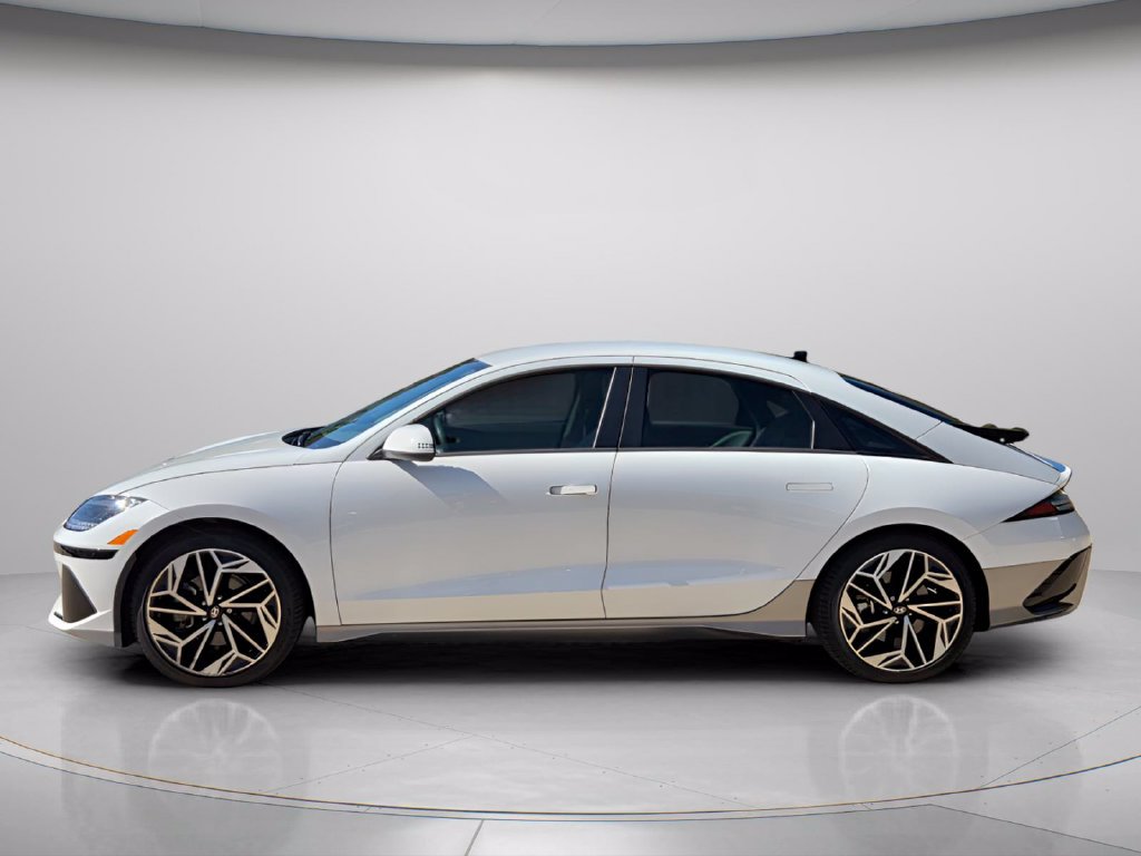 Used 2024 Hyundai Ioniq 6 SEL RWD image 3