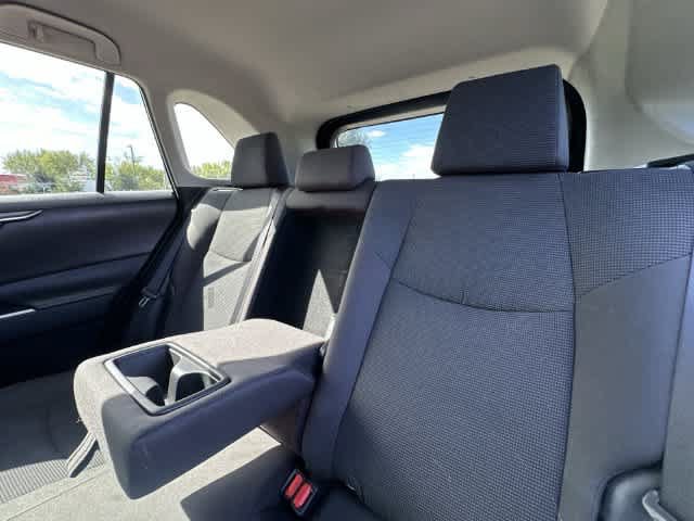Used 2023 Toyota RAV4 LE AWD/4WD image 15